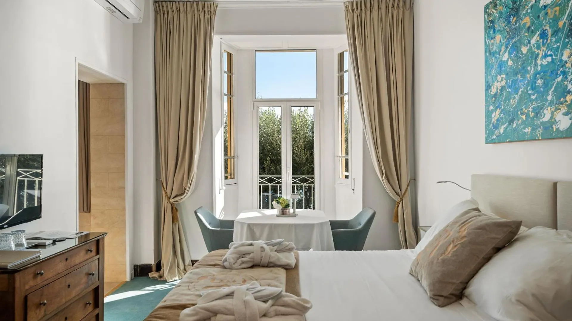 Hotel Le Roquebrune