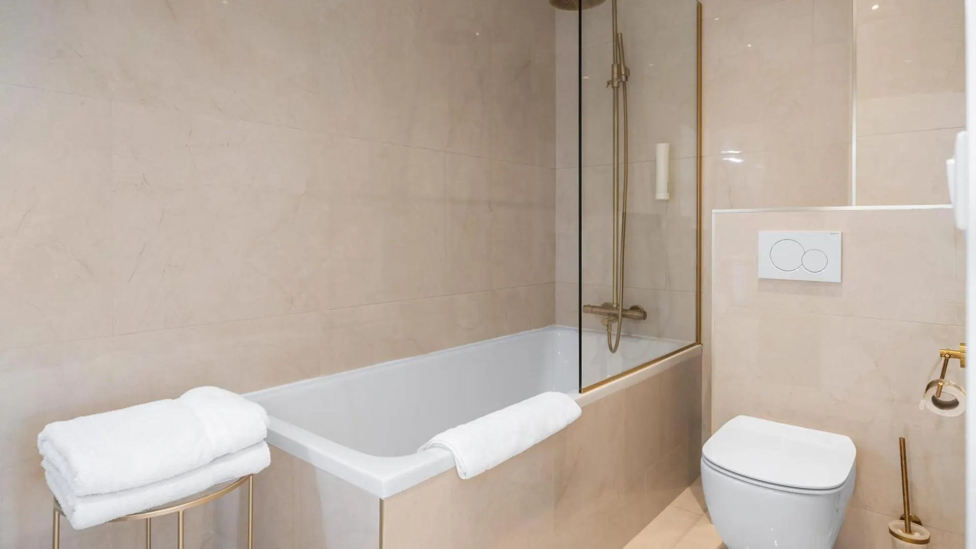 ****  Hotel Le Roquebrune France