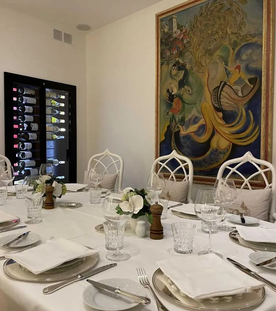 ****  Hotel Le Roquebrune France