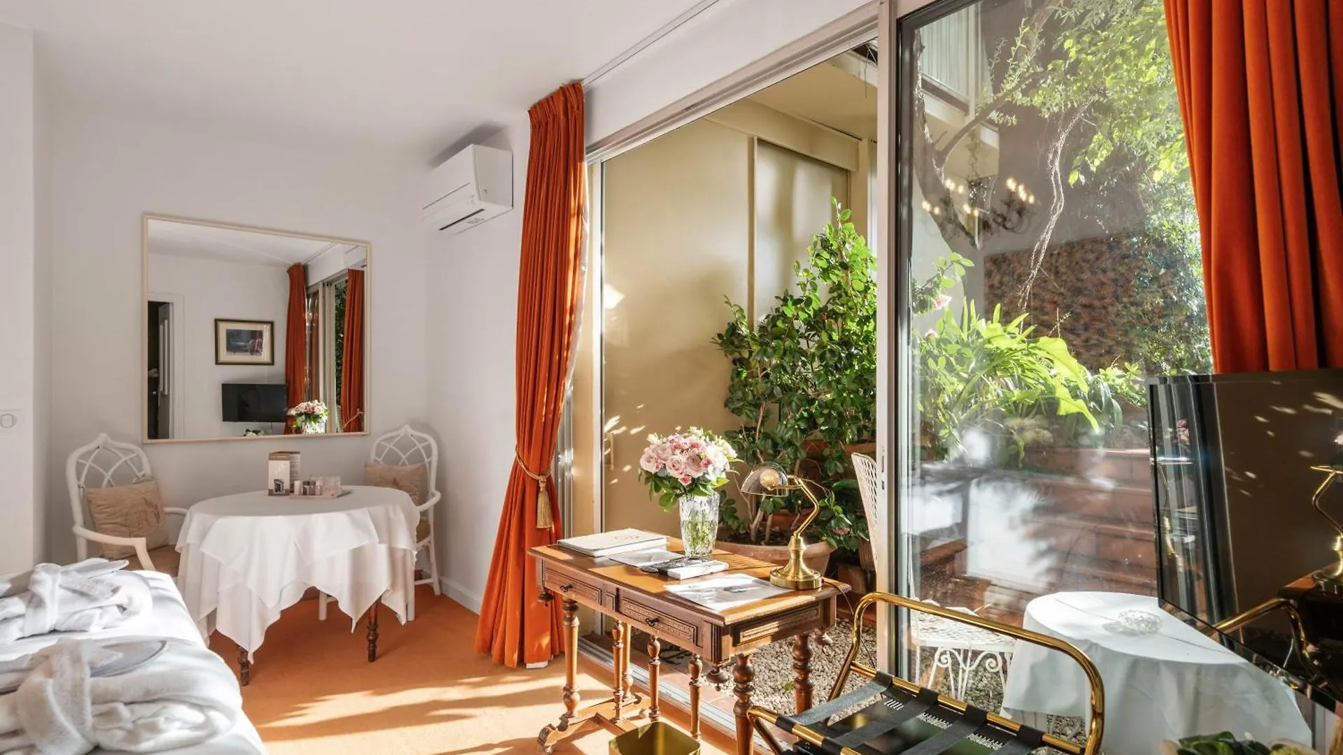 ****  Hotel Le Roquebrune צרפת